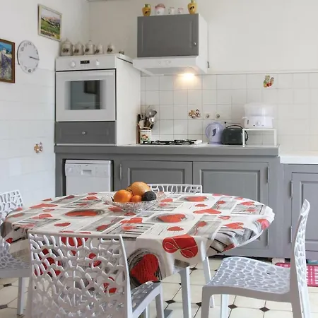 Lovely In Saint Trinit With Kitchen *